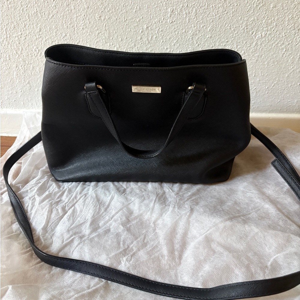 Black Women's Tote Shoulder Bag - Classic Everyday Carry